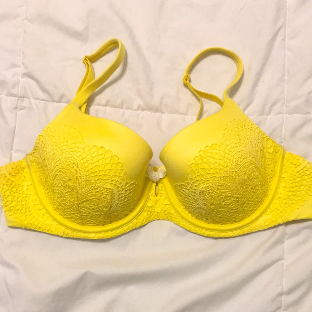 Victoria’s Secret Body by Victoria Demi bra
